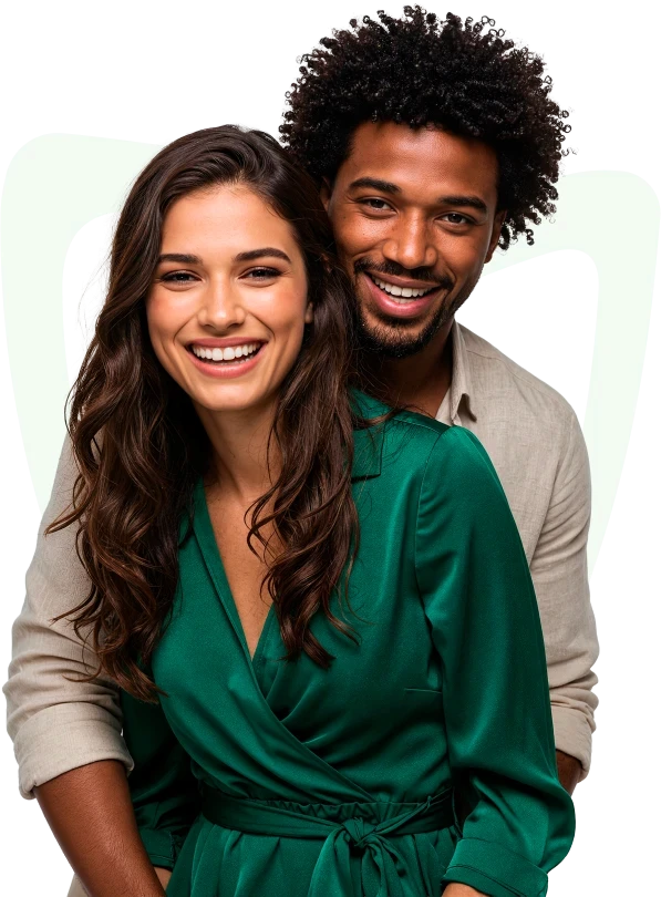 Casal sorrindo - OdontoCompany